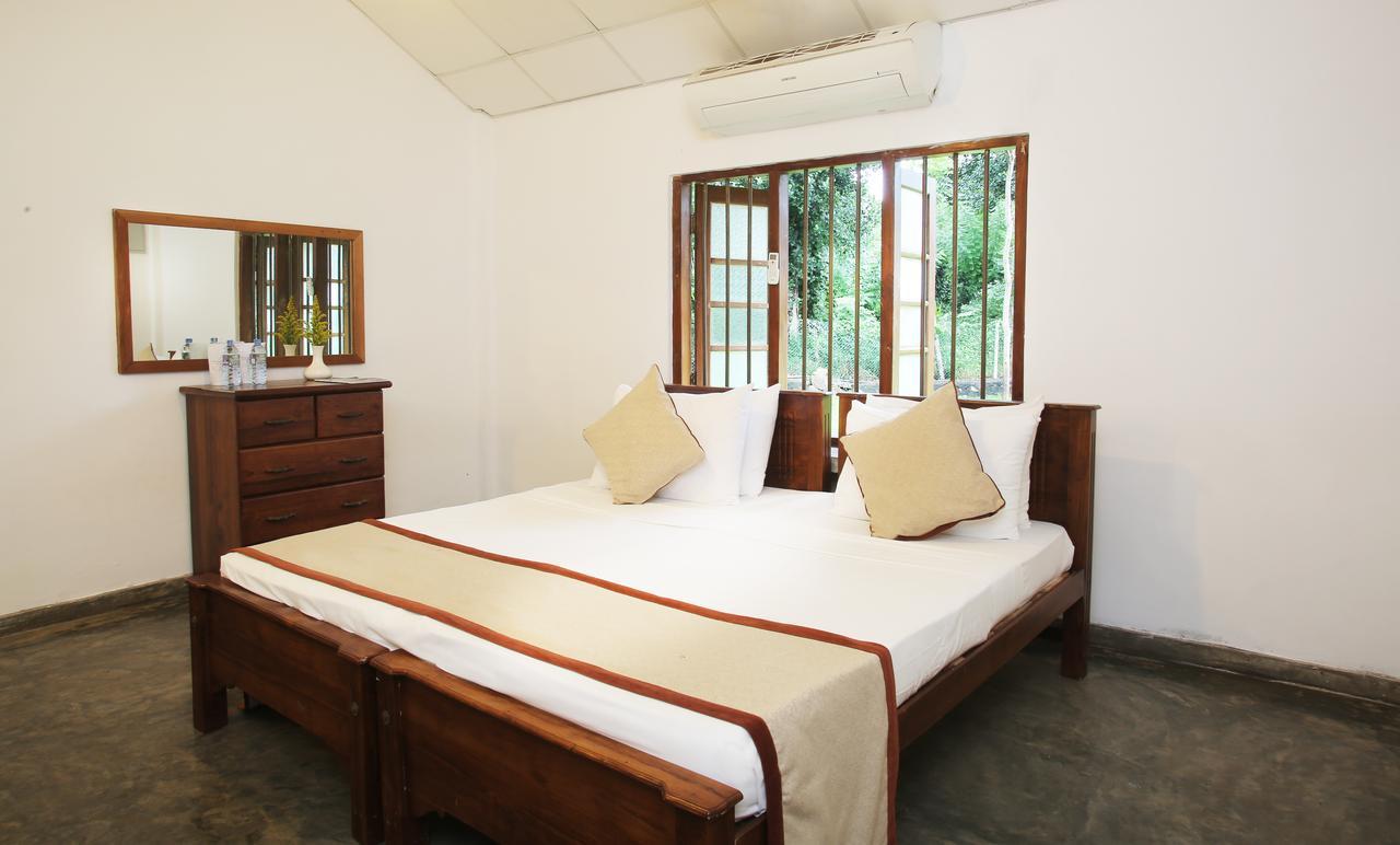 Villa Indrasiriya Ahangama Exterior foto